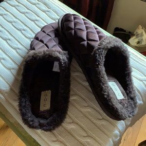 Brookstone n.a.p Slippers